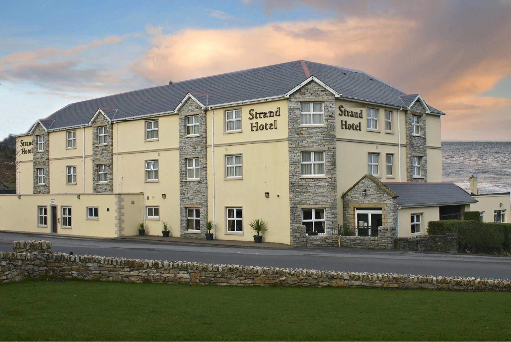 The Strand Hotel Ballyliffin Exterior photo